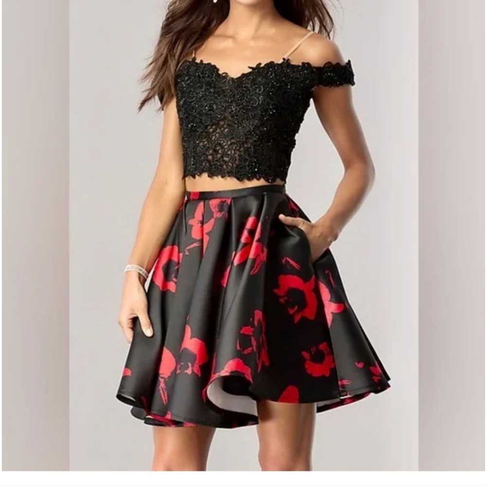 Dave & Johnny Homecoming/prom  2 pc dress